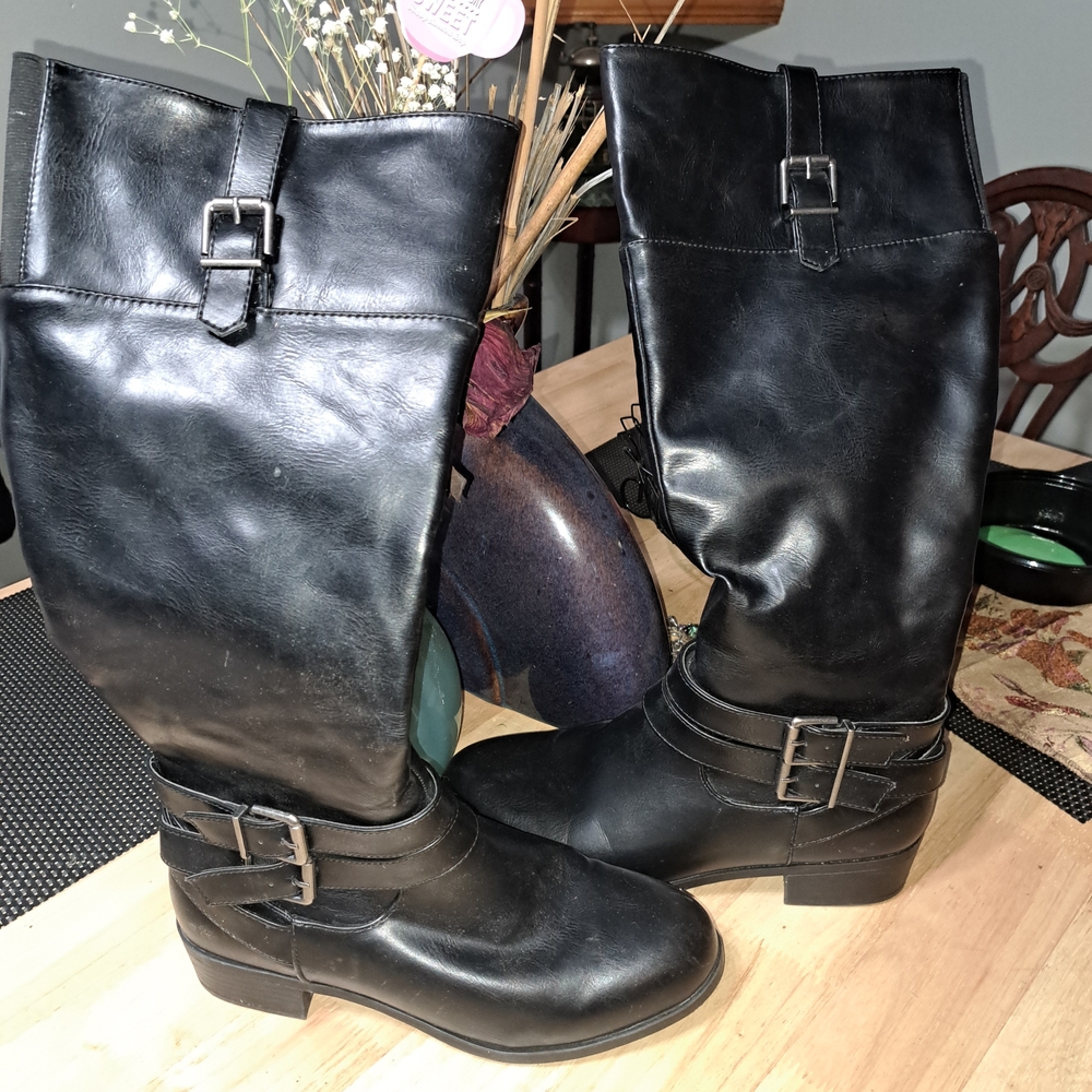 Solanz Grammarcey Knee High Boots